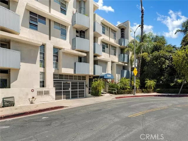 5350 White Oak Avenue #114, Encino (los Angeles), CA 91316