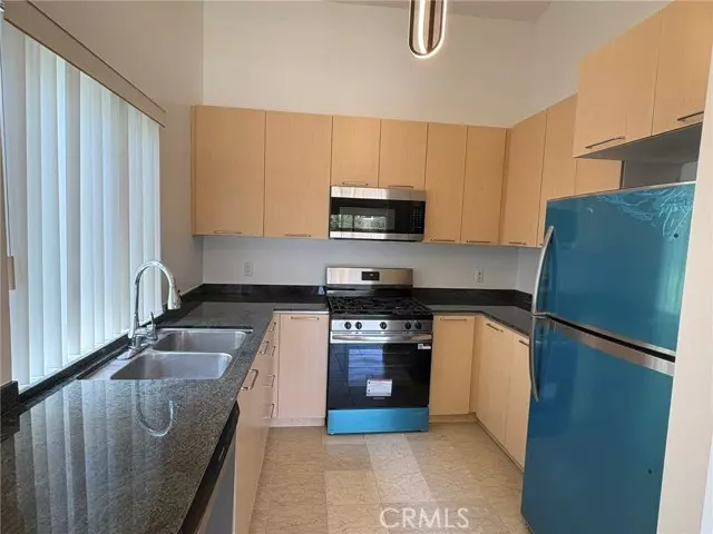 Sherman Oaks, CA 91403,4747 Orion Avenue #D