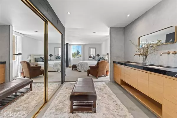 Sherman Oaks, CA 91423,5050 Coldwater Canyon Ave #310