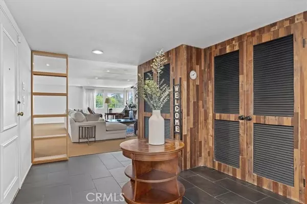 5050 Coldwater Canyon Ave #310, Sherman Oaks, CA 91423