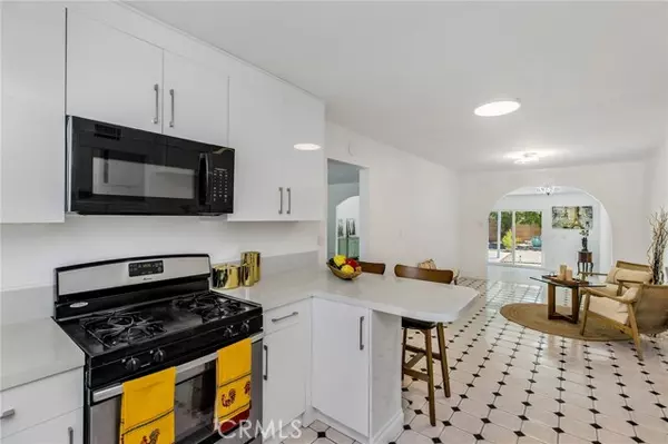 Winnetka (los Angeles), CA 91306,7800 Fairchild Avenue