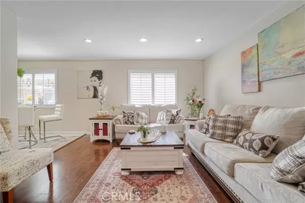Tarzana (los Angeles), CA 91356,18730 Hatteras Street #49