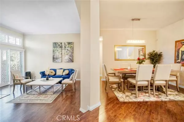 Tarzana (los Angeles), CA 91356,18730 Hatteras Street #49