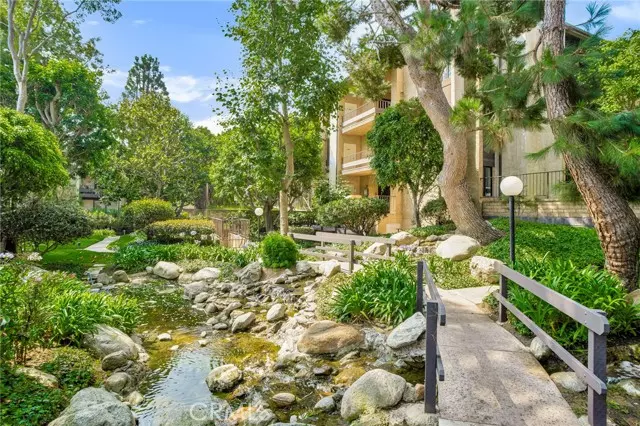 8675 Falmouth Avenue #121, Playa Del Rey (los Angeles), CA 90293