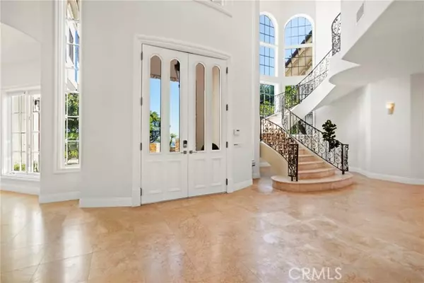 Beverly Hills, CA 90210,13320 Mulholland Drive