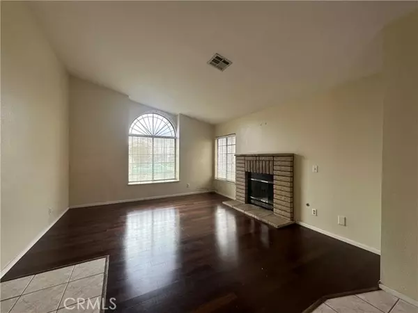 Palmdale, CA 93550,37058 E Waterman Avenue