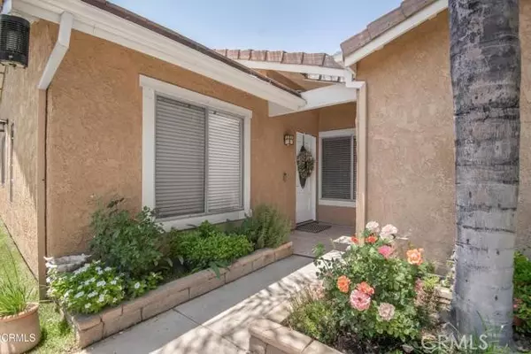 Valencia (santa Clarita), CA 91355,25657 Almendra Drive