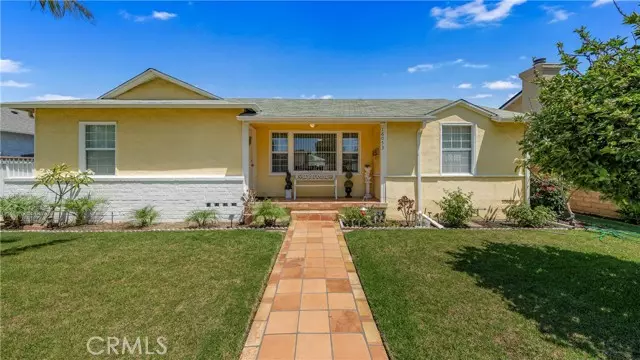 16053 Devonshire Street, Granada Hills (los Angeles), CA 91344