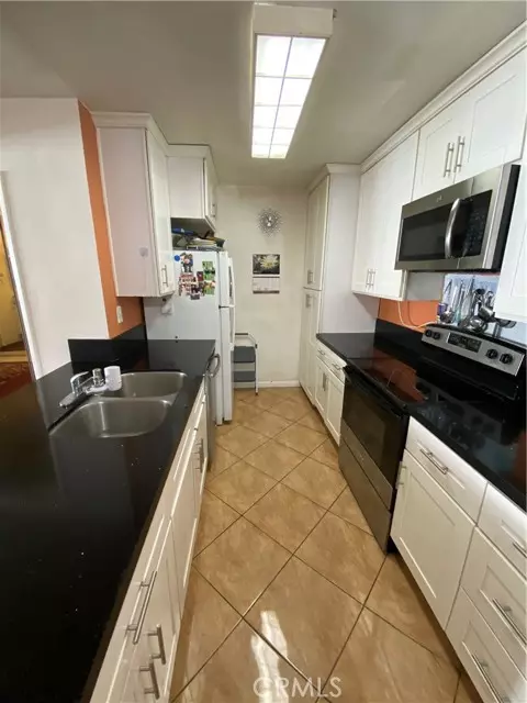 Encino (los Angeles), CA 91316,5334 Lindley Avenue #319