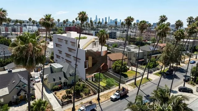 Los Angeles, CA 90004,226 N Catalina Street