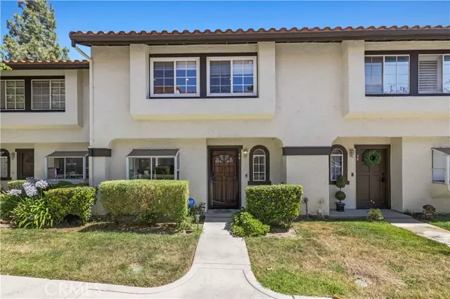 Calabasas, CA 91302,5602 Las Virgenes Road #79