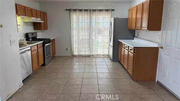 Apple Valley, CA 92307,22090 Cherokee Avenue