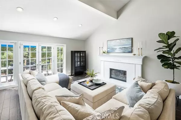 Newhall (santa Clarita), CA 91321,23456 Thornewood Drive