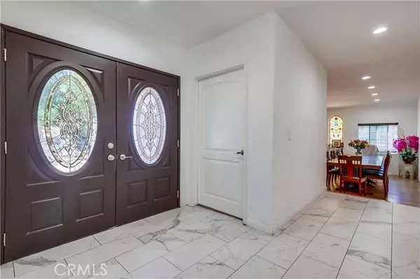 Valley Village, CA 91607,4725 Morella Avenue