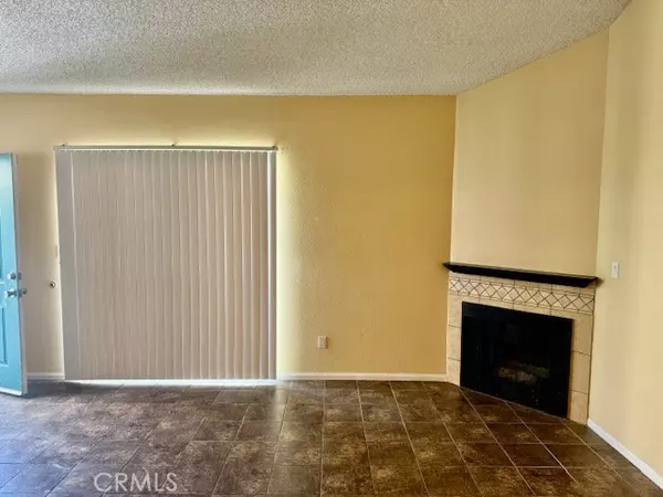 Lancaster, CA 93535,44544 15th Street #8
