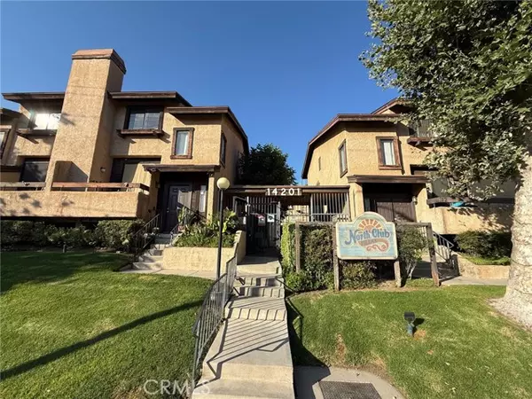 14201 Foothill Boulevard #49, Sylmar (los Angeles), CA 91342