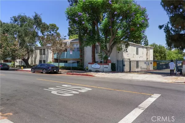 5700 Etiwanda Avenue #105, Tarzana (los Angeles), CA 91356