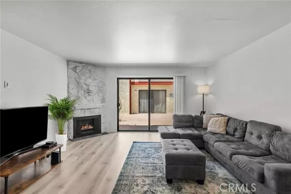 North Hollywood (los Angeles), CA 91601,11274 Morrison Street #2