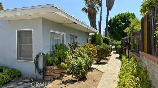 Valley Village, CA 91607,12315 Burbank Boulevard
