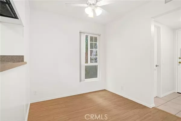 Tarzana (los Angeles), CA 91356,18411 Hatteras Street #122