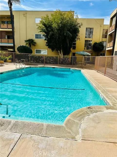 North Hollywood (los Angeles), CA 91606,6225 Coldwater Canyon Avenue #117