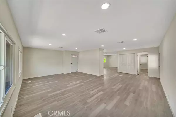 Canyon Country (santa Clarita), CA 91351,27361 Sierra Hwy #109