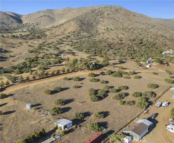 Acton, CA 93510,0 Dwight Lee