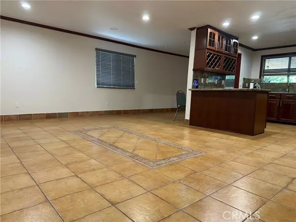 Reseda (los Angeles), CA 91335,7721 Rhea Avenue