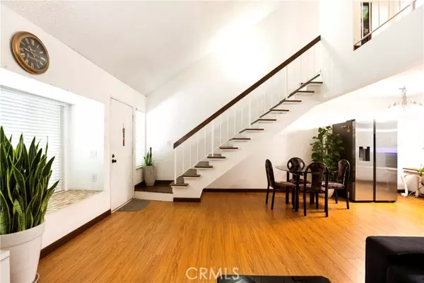 Winnetka (los Angeles), CA 91306,20139 Leadwell Street #5