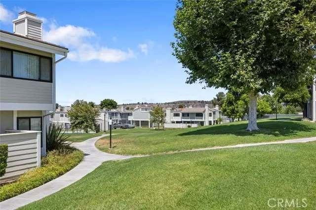 27070 Hidaway Avenue #5, Canyon Country (santa Clarita), CA 91351