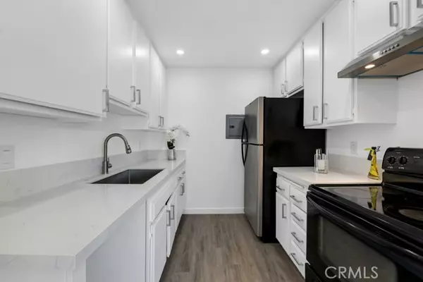 Canoga Park (los Angeles), CA 91304,20930 Parthenia Street #206