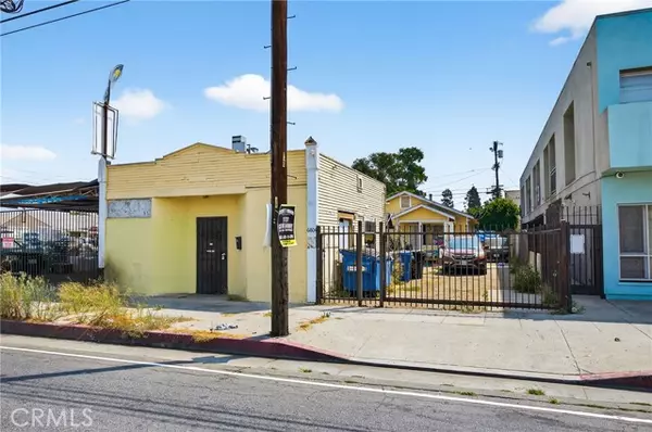 6804 S Hoover Street, Los Angeles, CA 90044