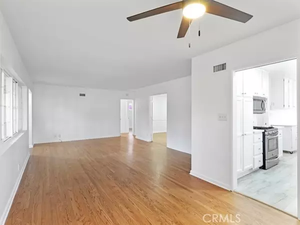 Granada Hills (los Angeles), CA 91344,17556 Tribune Street