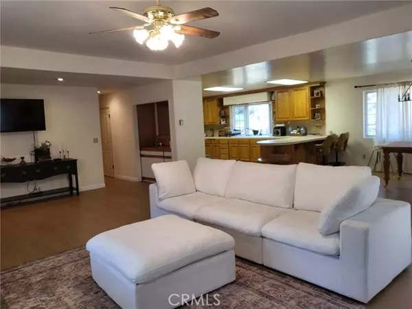 Green Valley, CA 91390,15811 Calle El Capitan