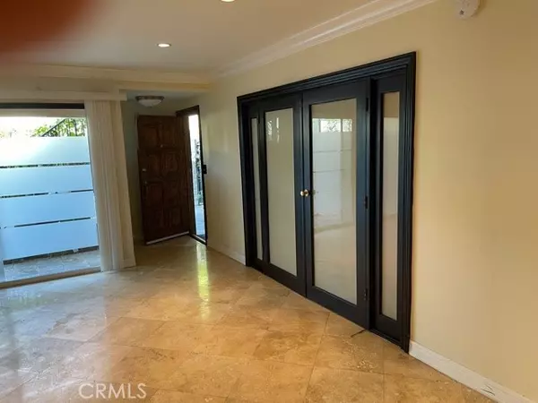 Los Angeles, CA 90049,11370 W Sunset Boulevard #B