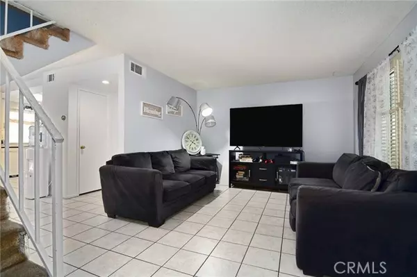 Sylmar (los Angeles), CA 91342,13475 Hubbard Street #31