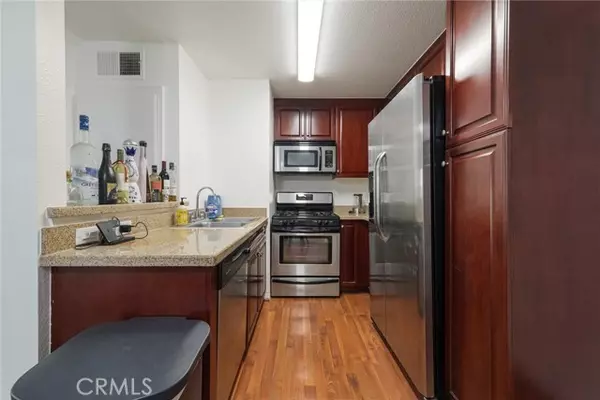 Woodland Hills (los Angeles), CA 91367,21450 Burbank Boulevard #203