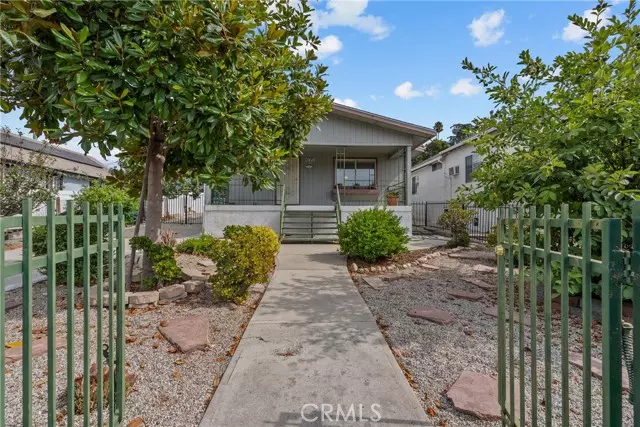 6190 Mesa, Los Angeles, CA 90042