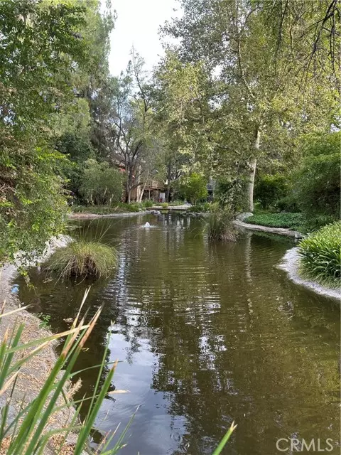 Canoga Park (los Angeles), CA 91303,7050 Shoup Avenue #208