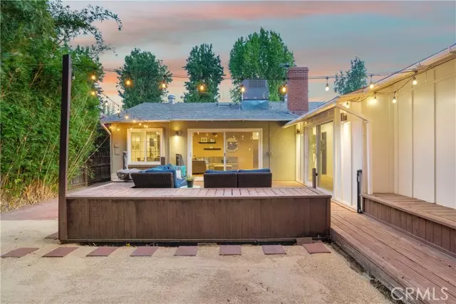 Van Nuys (los Angeles), CA 91405,15017 Archwood Street
