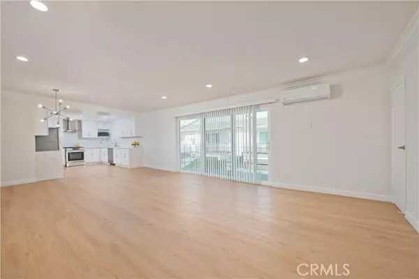 6335 Whitsett Avenue #32, Los Angeles, CA 91606