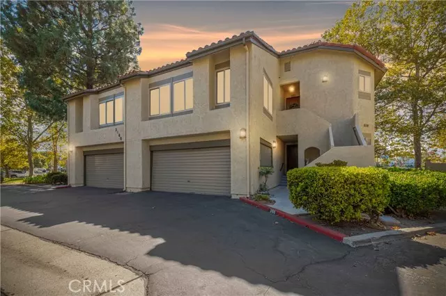 Simi Valley, CA 93063,3168 Darby Street #208