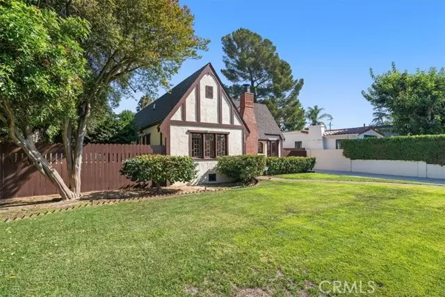 Toluca Lake (los Angeles), CA 91602,11155 Hortense Street