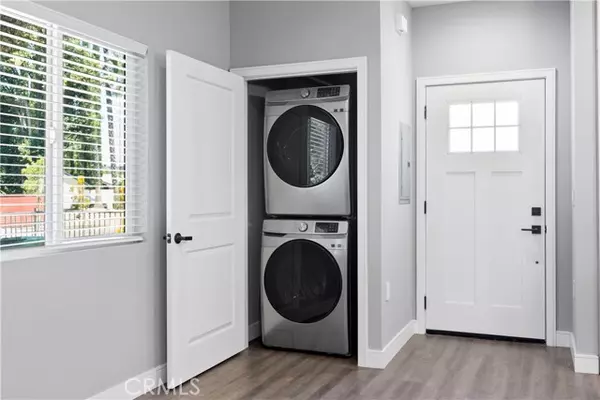 Woodland Hills (los Angeles), CA 91367,6508 Oakdale Avenue