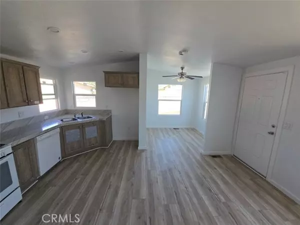 Garden Grove, CA 92843,13096 Blackbird #164