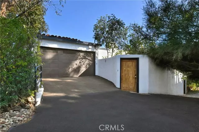8383 Wyndham Road, Los Angeles, CA 90046