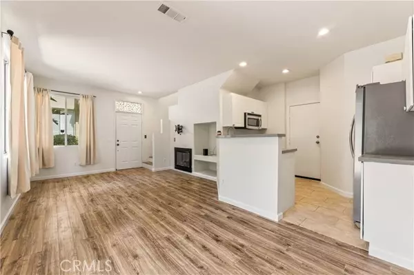 Valencia (santa Clarita), CA 91354,26967 Hillsborough Parkway #77