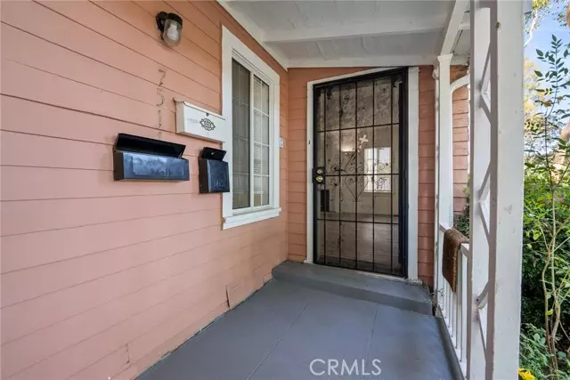 7511 Hampton Avenue, West Hollywood, CA 90046