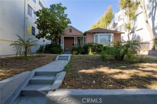 West Hollywood, CA 90046,7511 Hampton Avenue