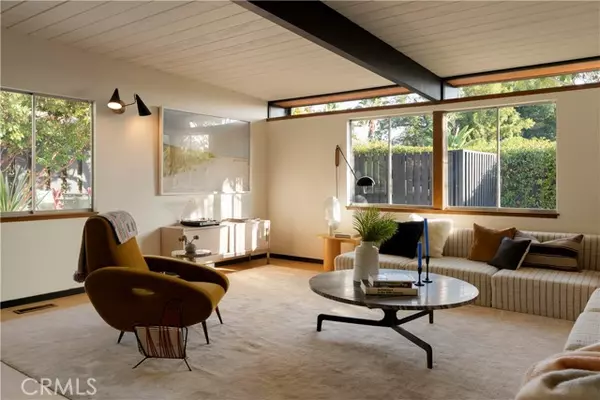 Los Angeles, CA 90046,1816 N Stanley Avenue